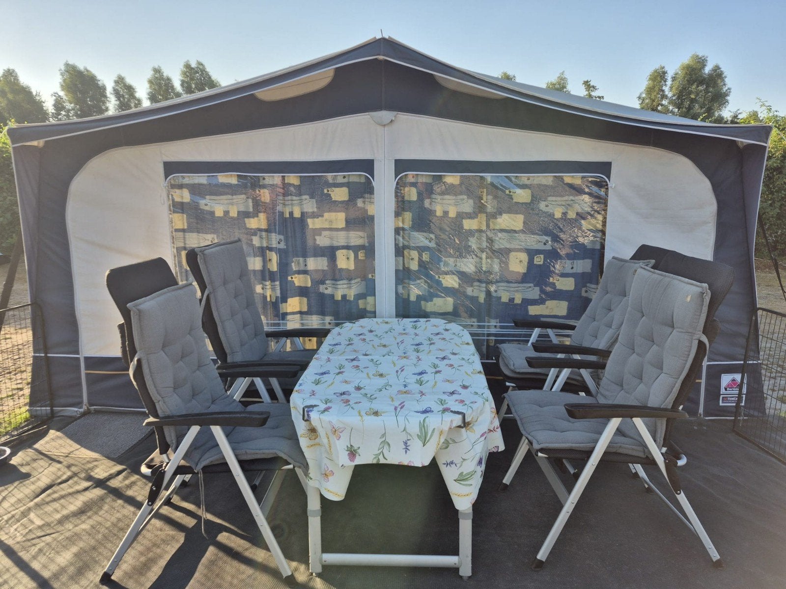 LMC Münsterland Siësta caravan uit 1992 met voortent, Standaardzit, Dwarsbed, Particulier, Hordeur