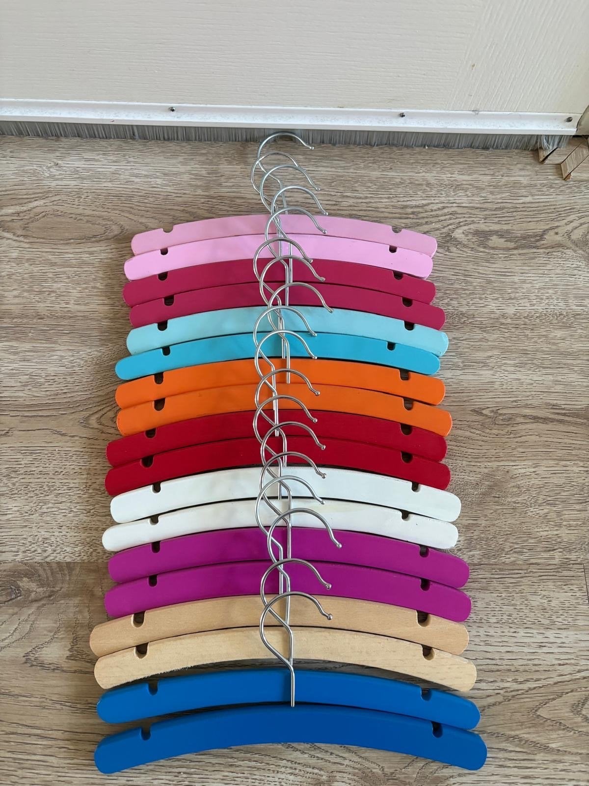 107 Gekleurde Kledinghangers - Diverse Kleuren, Ophalen, Zo goed als nieuw, Overige typen