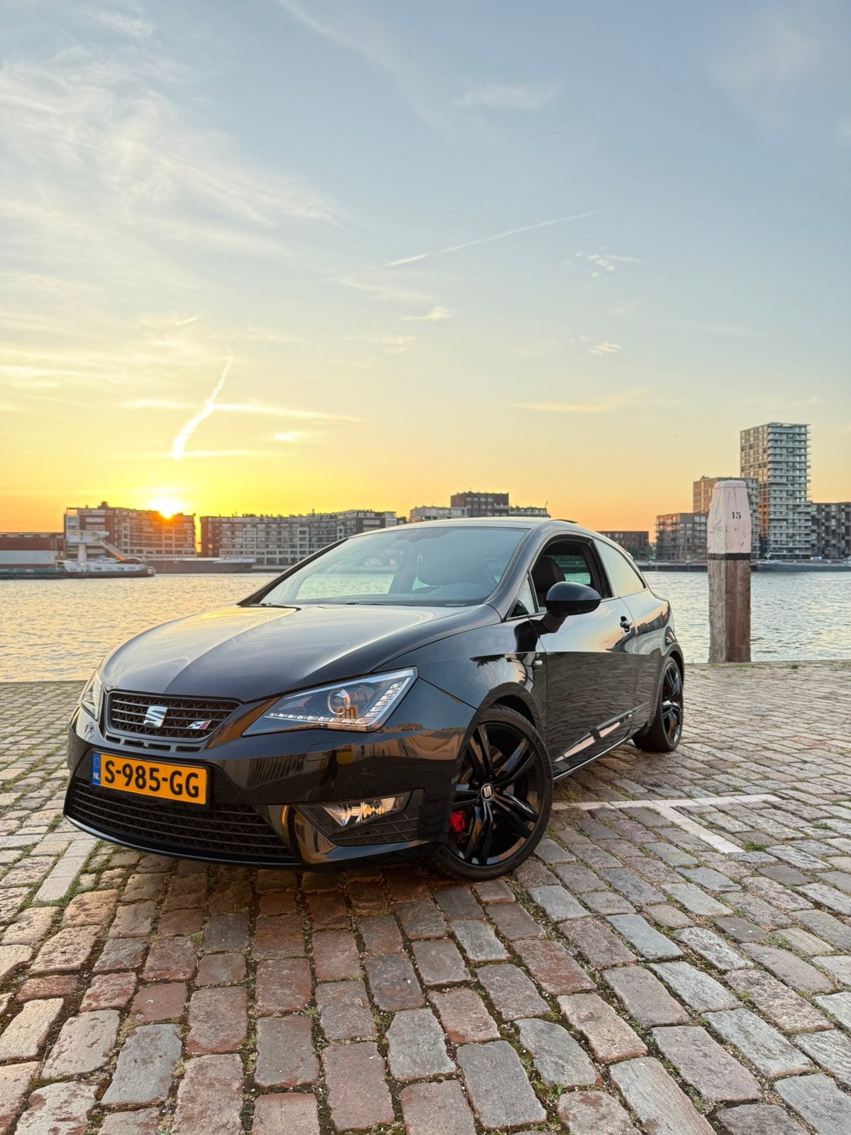 Seat Ibiza 1.8 cupra TSI FULL OPTION! 141KW 3DRS 2016 Zwart, Voorwielaandrijving, 1160 kg, Zwart, Navigatiesysteem