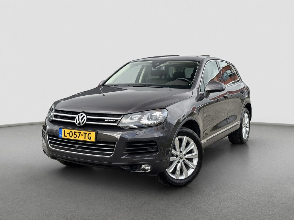 Volkswagen Touareg 3.0 TSI Hybrid | Pano | Trekhaak | Luchtv, Auto's, Volkswagen, Euro 5, Gebruikt, 2995 cc, Open dak
