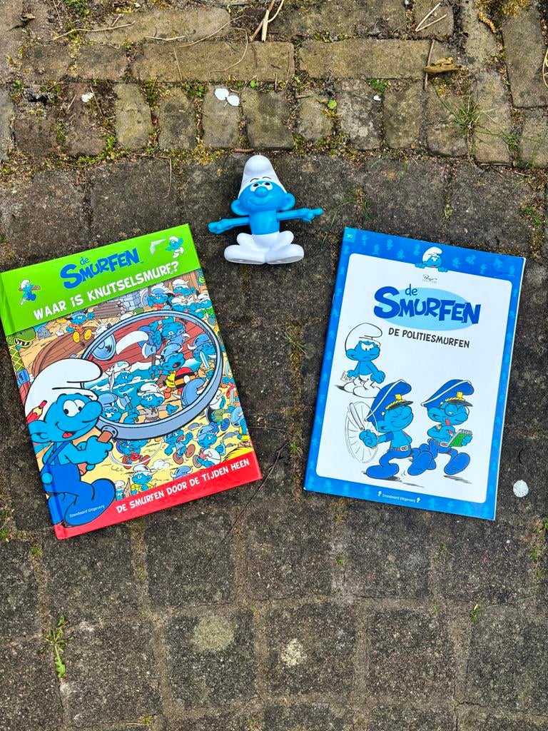 Smurfen stripboeken en Smurf figuur, Meerdere stripboeken, Ophalen of Verzenden, Gelezen