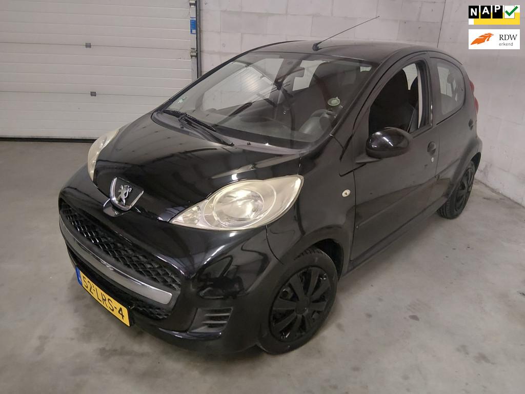 Peugeot 107 1.0-12V Urban Move 2010 Airco NW APK, Auto's, Voorwielaandrijving, Stof, Gebruikt, 4 stoelen