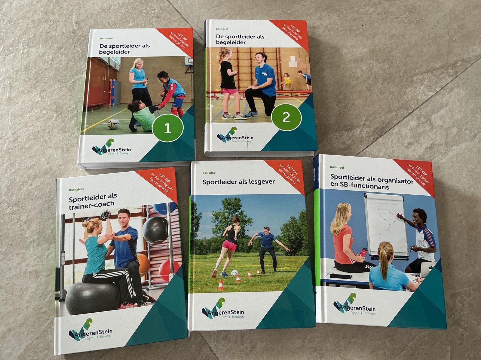 Leerboeken: Sport en Bewegen & Nederlands/Engels, Ophalen of Verzenden, Nieuw, Overige niveaus, Nederlands