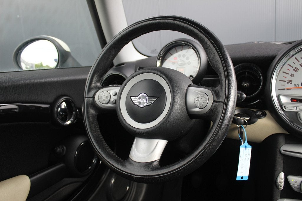 MINI Mini 1.4 One Business Line | Cruise control | Airco | B, Voorwielaandrijving, Stof, Zwart, 4 cilinders
