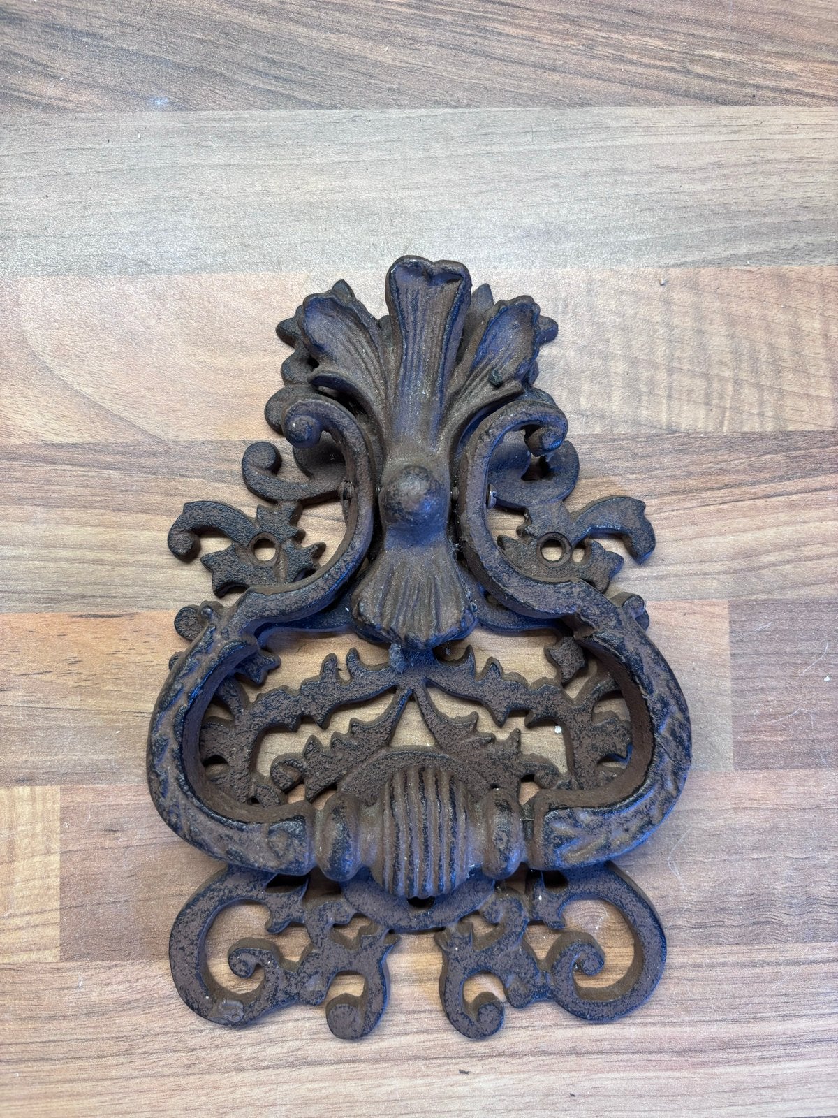 Antieke gietijzeren deurklopper, sierlijk design, Ophalen