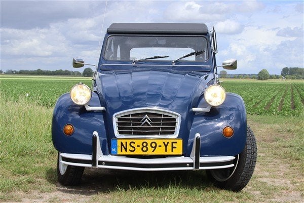 Citroën 2CV6 Wie biedt?, Auto's, Oldtimers, Voorwielaandrijving, Stof, 602 cc, Citroën