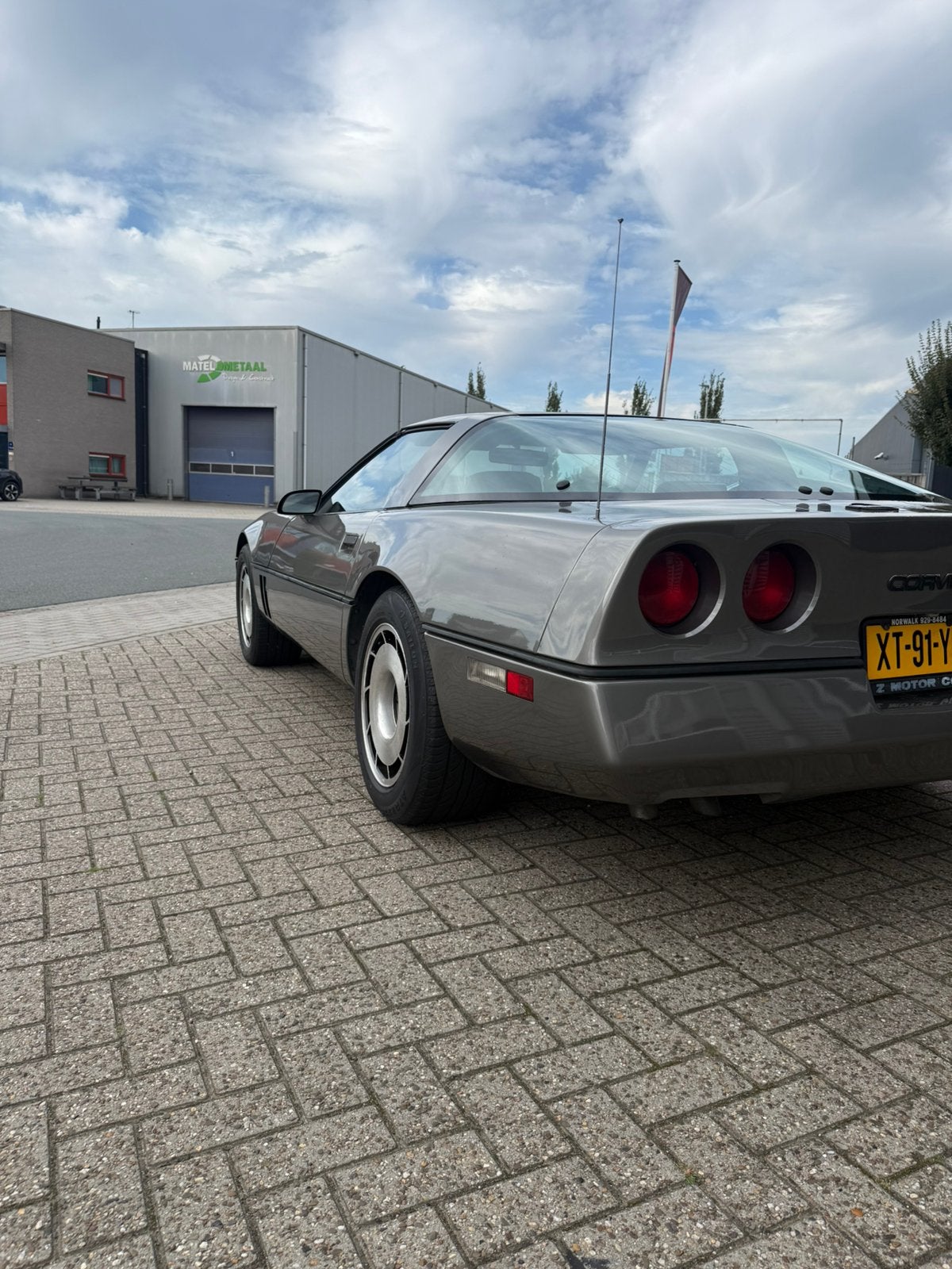 Chevrolet Corvette 5.7 AUT 1983 Grijs, foto 3