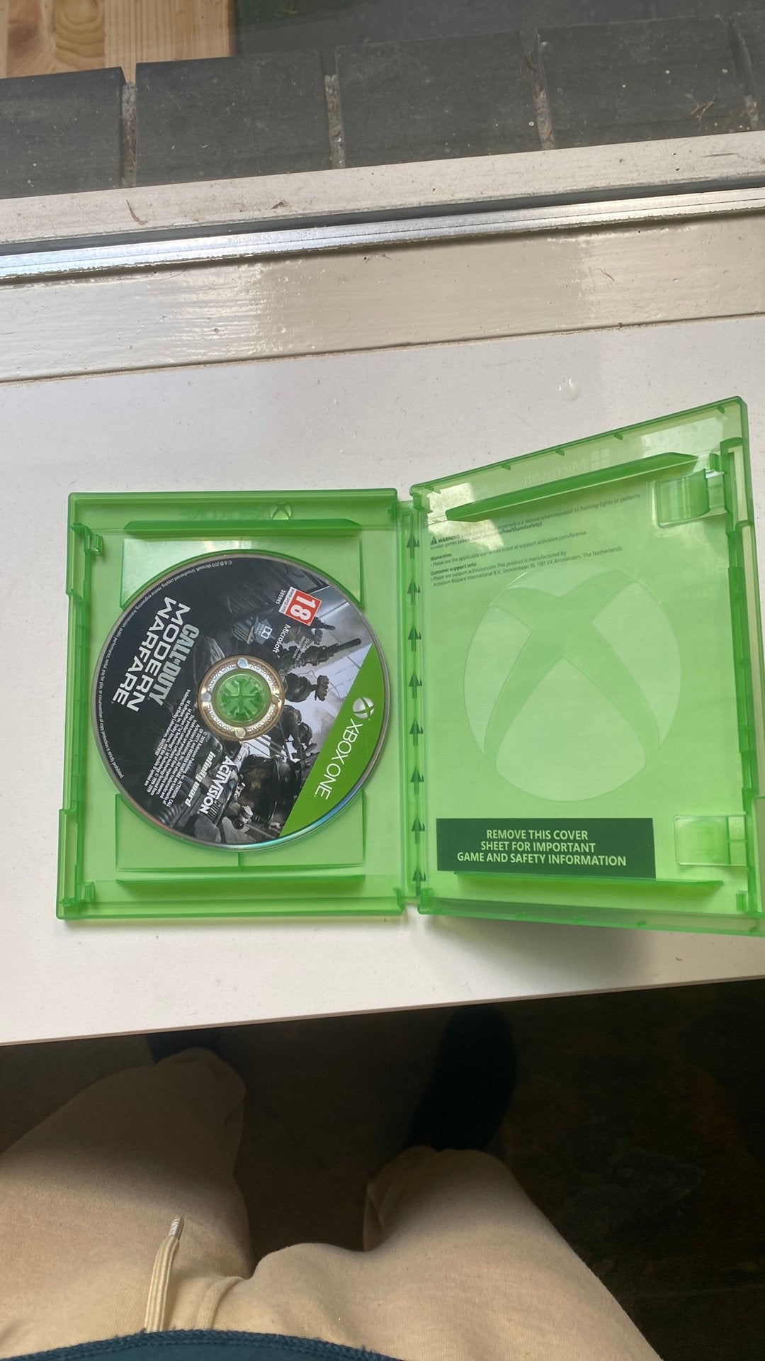 Cod modern warfare, Vanaf 18 jaar, Shooter, Ophalen of Verzenden, Zo goed als nieuw