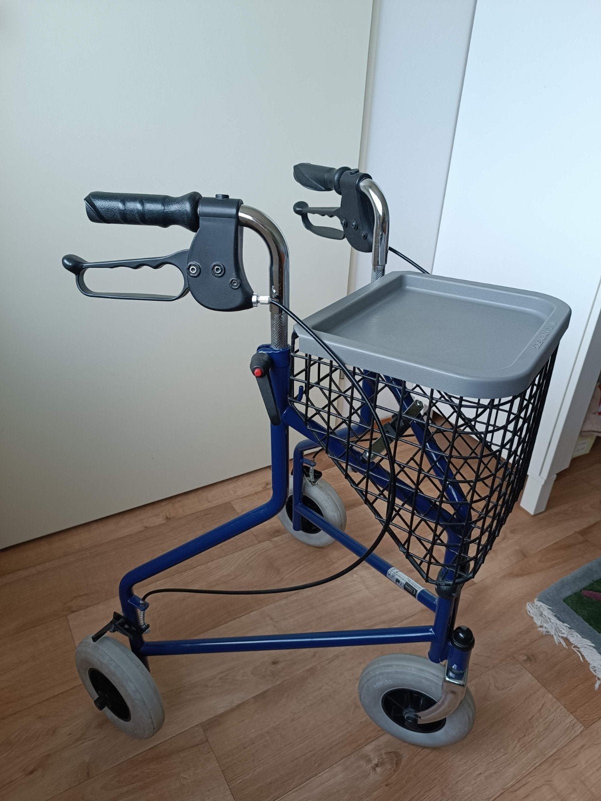 3 wiel rollator z.g.a.n., Diversen, Ophalen, Lichtgewicht, Zo goed als nieuw
