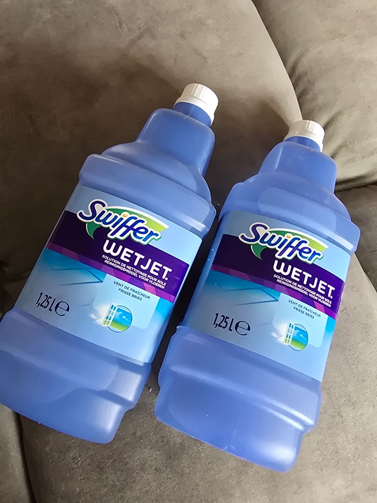 Swiffer WetJet Reinigingsmiddel Vloeren 1.25L (2 stuks), Ophalen of Verzenden, Schoonmaakmiddel