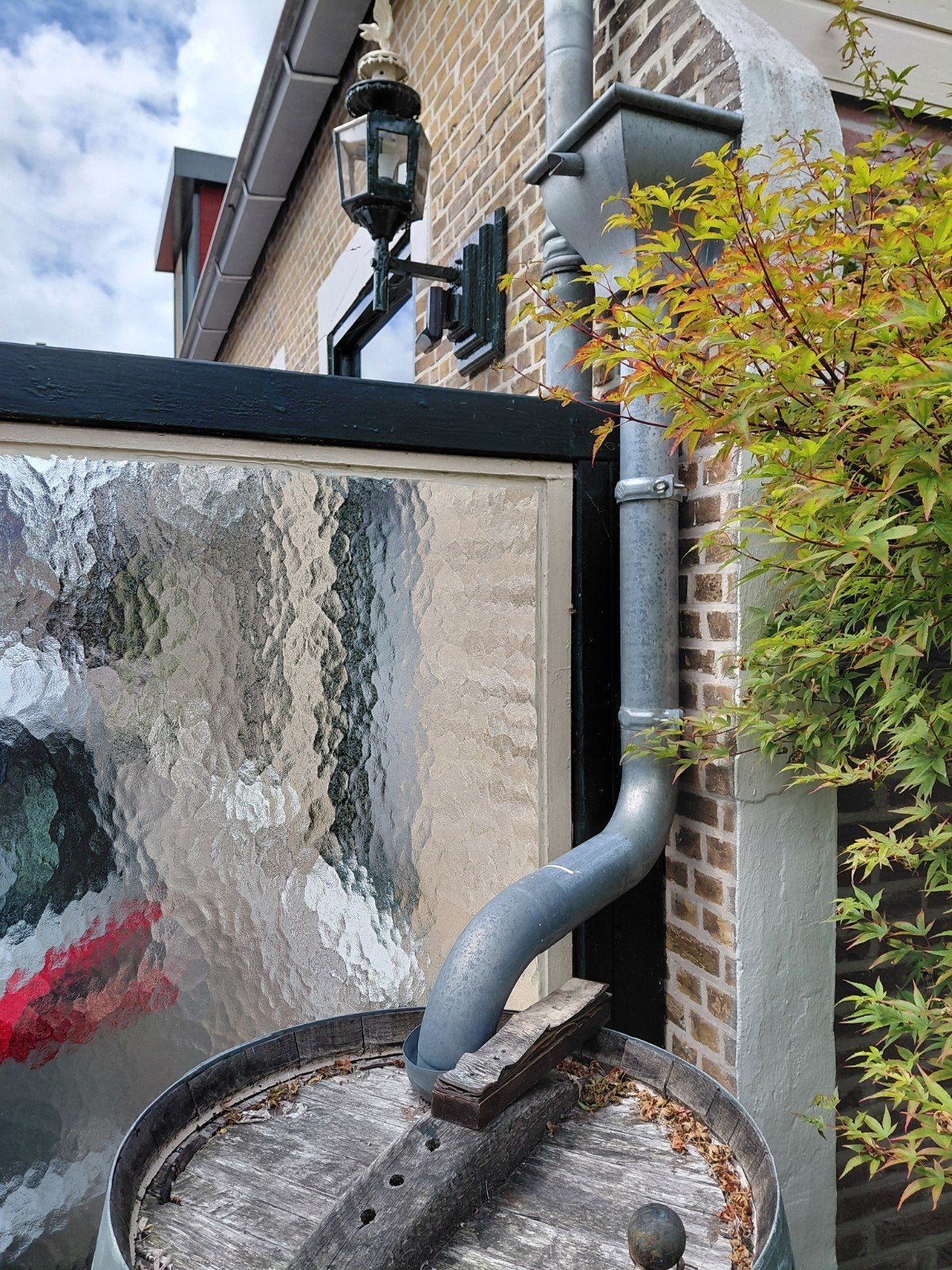 Eikenhouten regenton met overloop en karakteristieke kraan, Tuin en Terras, Ophalen, Gebruikt, Met kraantje, 150 liter of meer