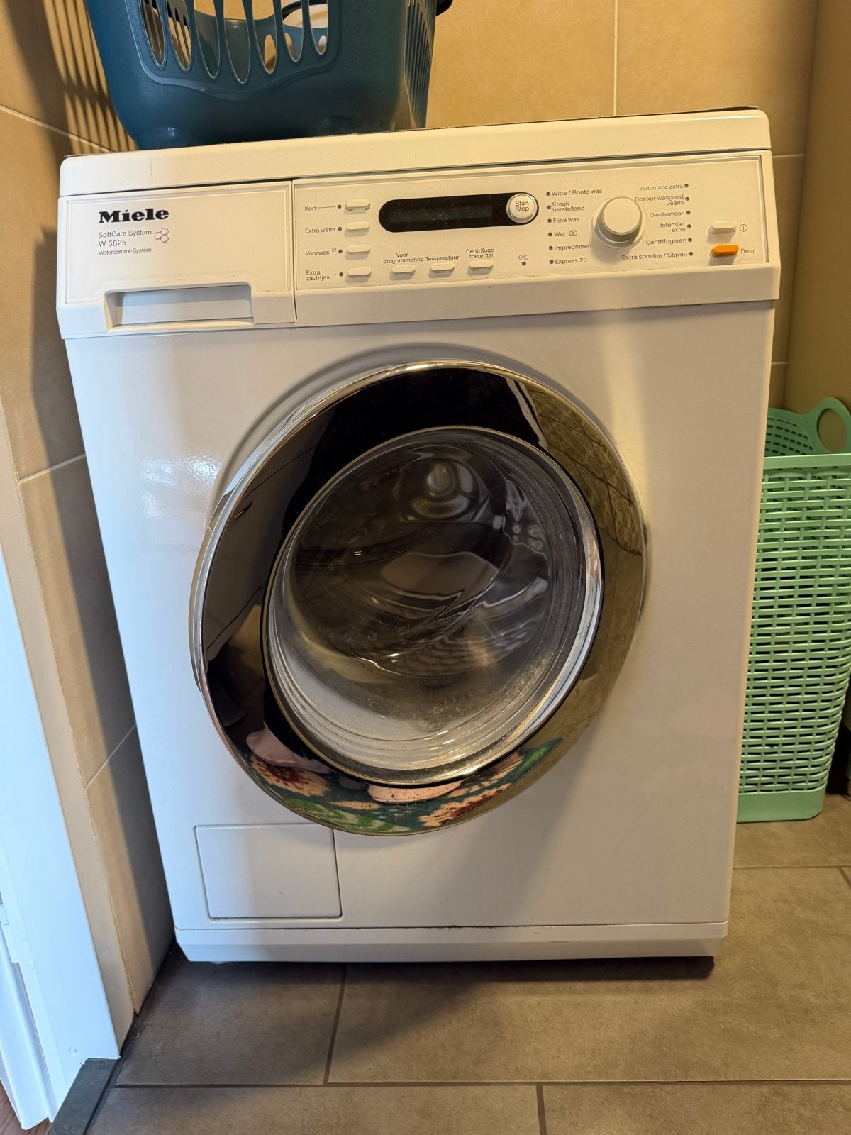 Miele W 5825 SoftCare System Wasmachine, Ophalen, Gebruikt, 8 tot 10 kg, 1600 toeren of meer