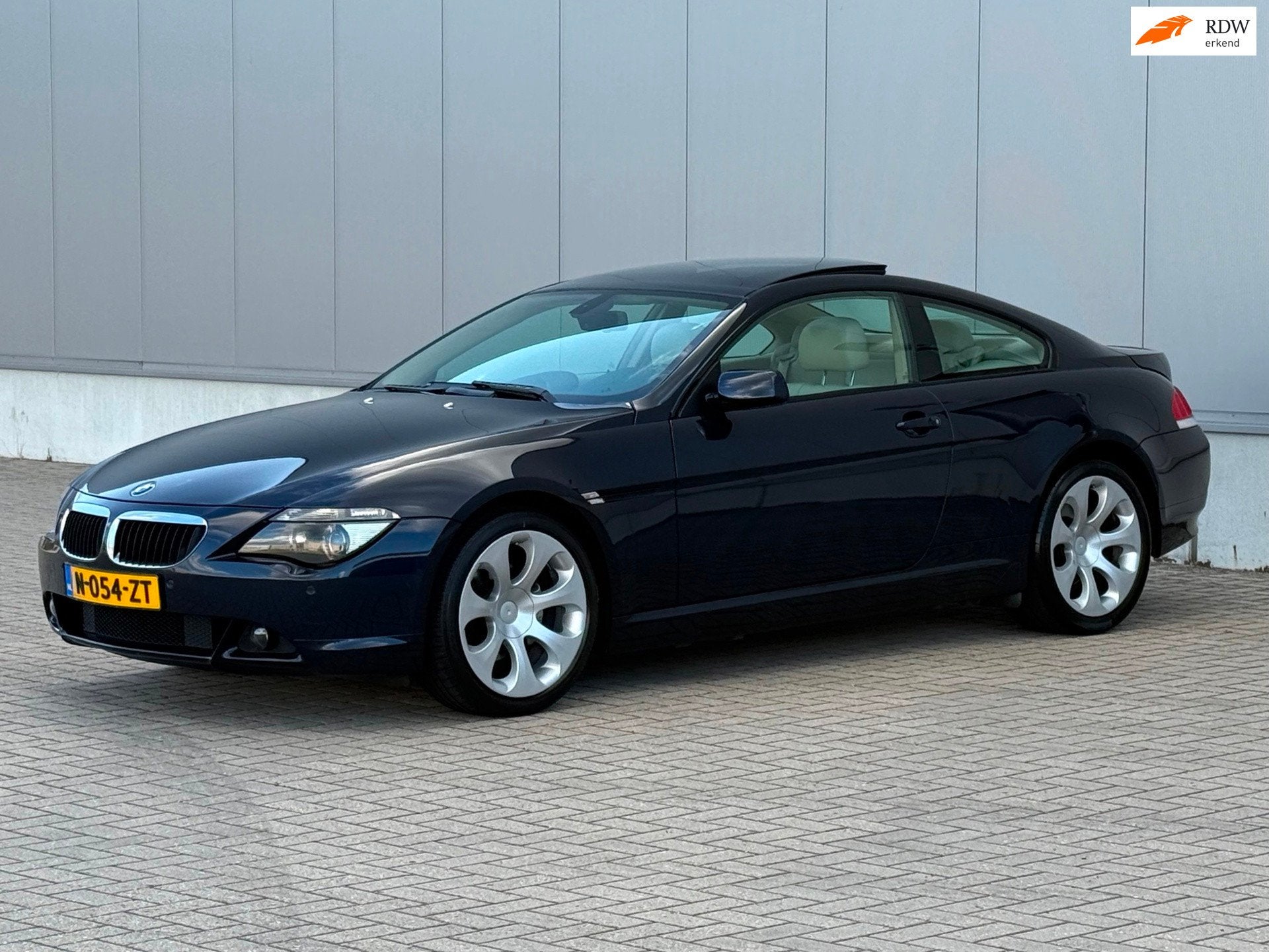 BMW 6-serie 630i PANO NETTE AUTO, Auto's, BMW, Automaat, Achterwielaandrijving, Gebruikt, Beige