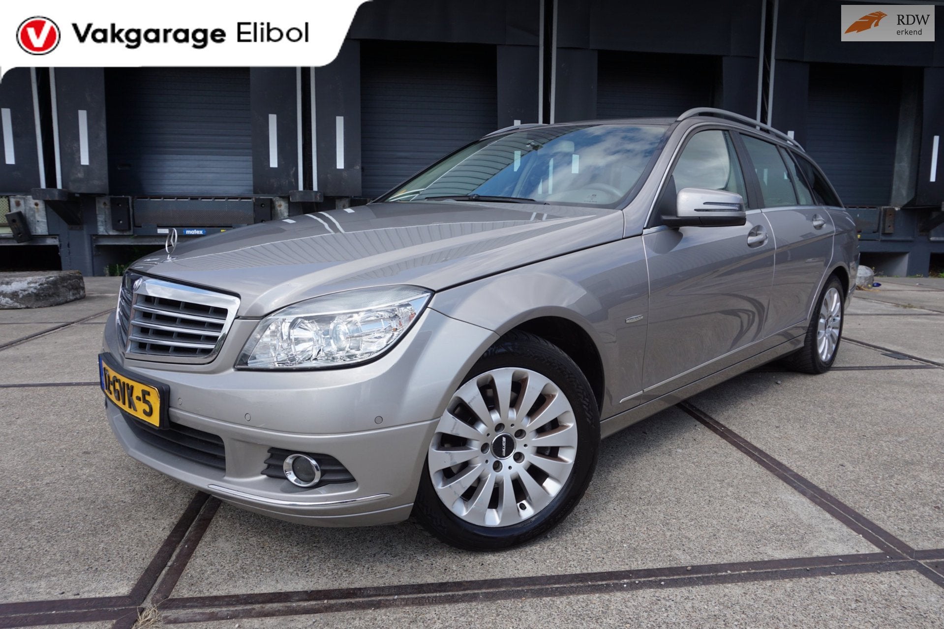 Mercedes-Benz C-klasse Estate 220 CDI Elegance, Auto's, Automaat, Beige, 4 cilinders, Parkeersensor