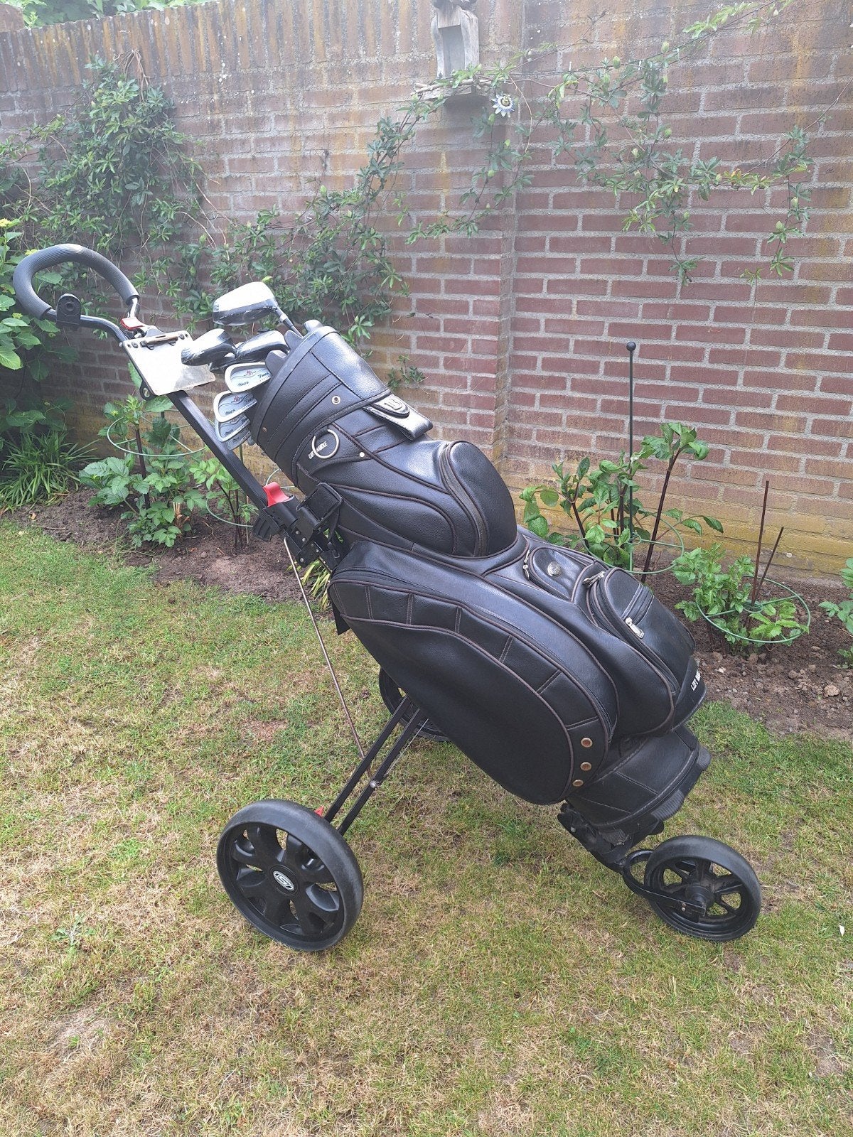 Heren golfset r.h met 3 wheels golftrolley, Sport en Fitness, Golf, Ophalen, Zo goed als nieuw, Set