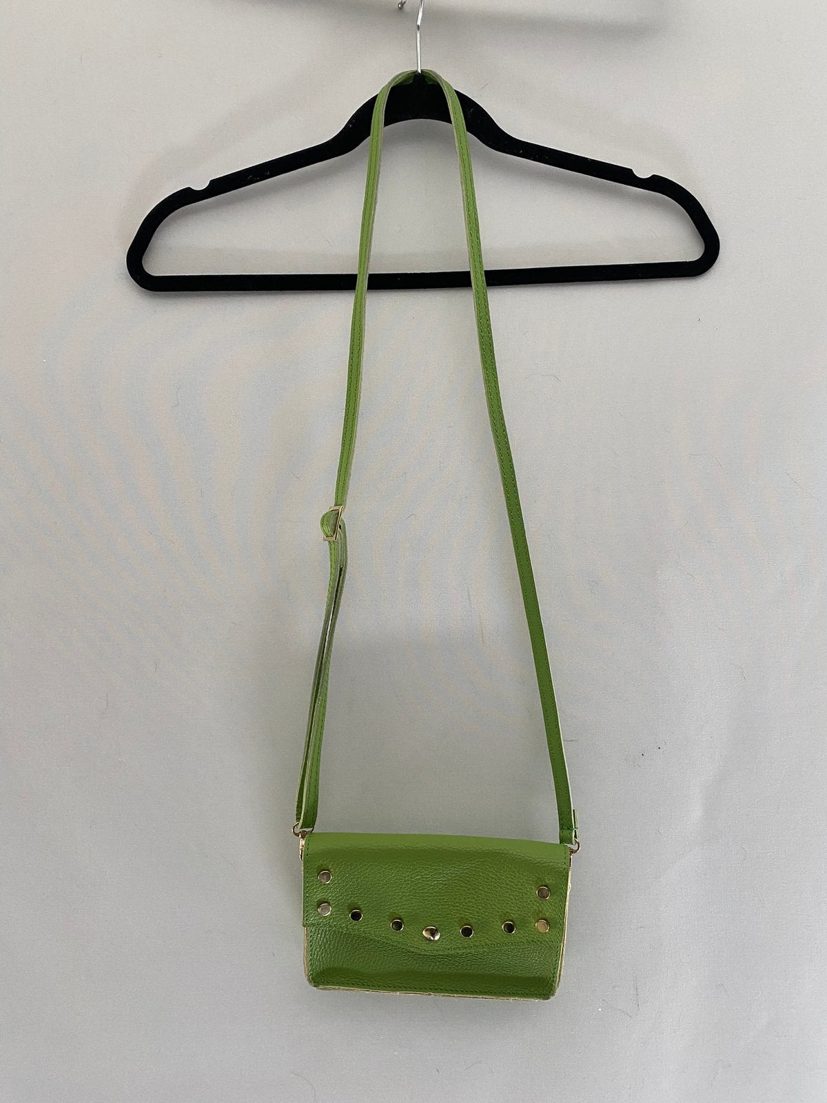 Made in Italy leren schoudertas groen met studs, Overige merken, Gebruikt, Ophalen of Verzenden, Leer