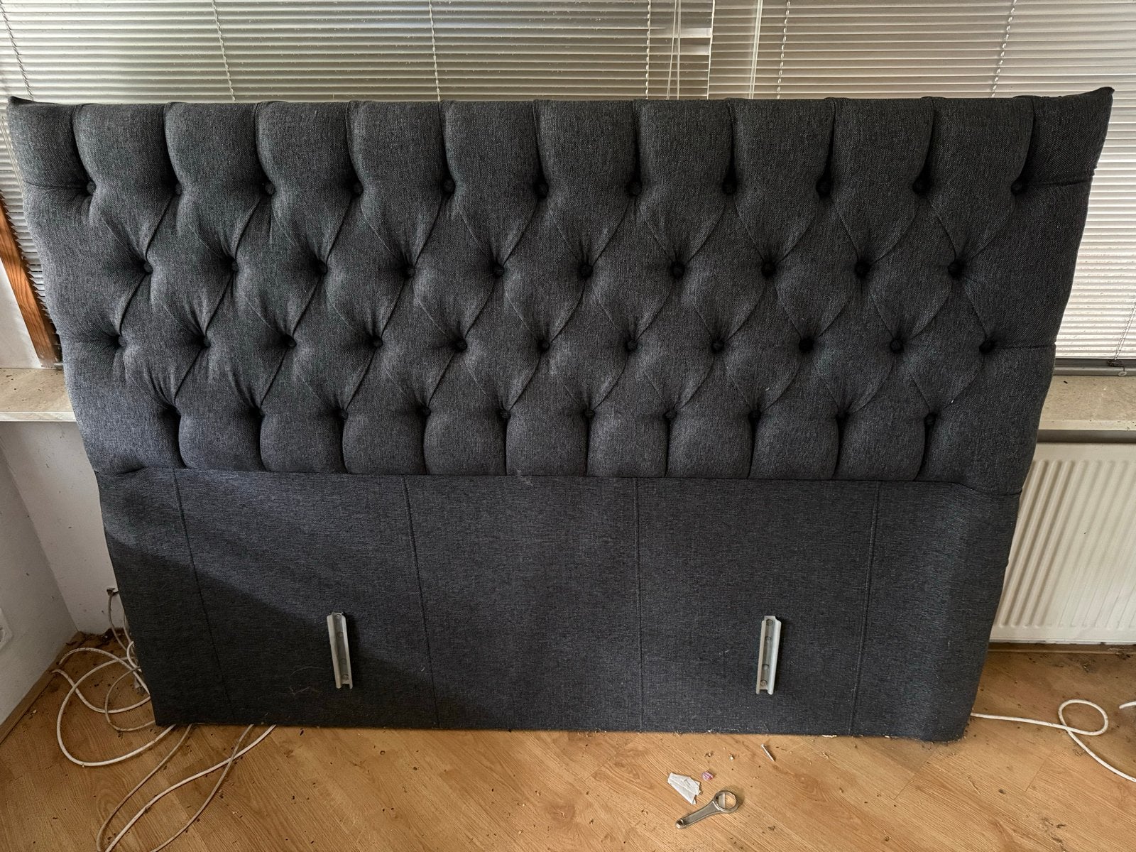 Donkergrijs gestoffeerd hoofdbord, Ophalen, Gebruikt, Tweepersoons, 180 cm