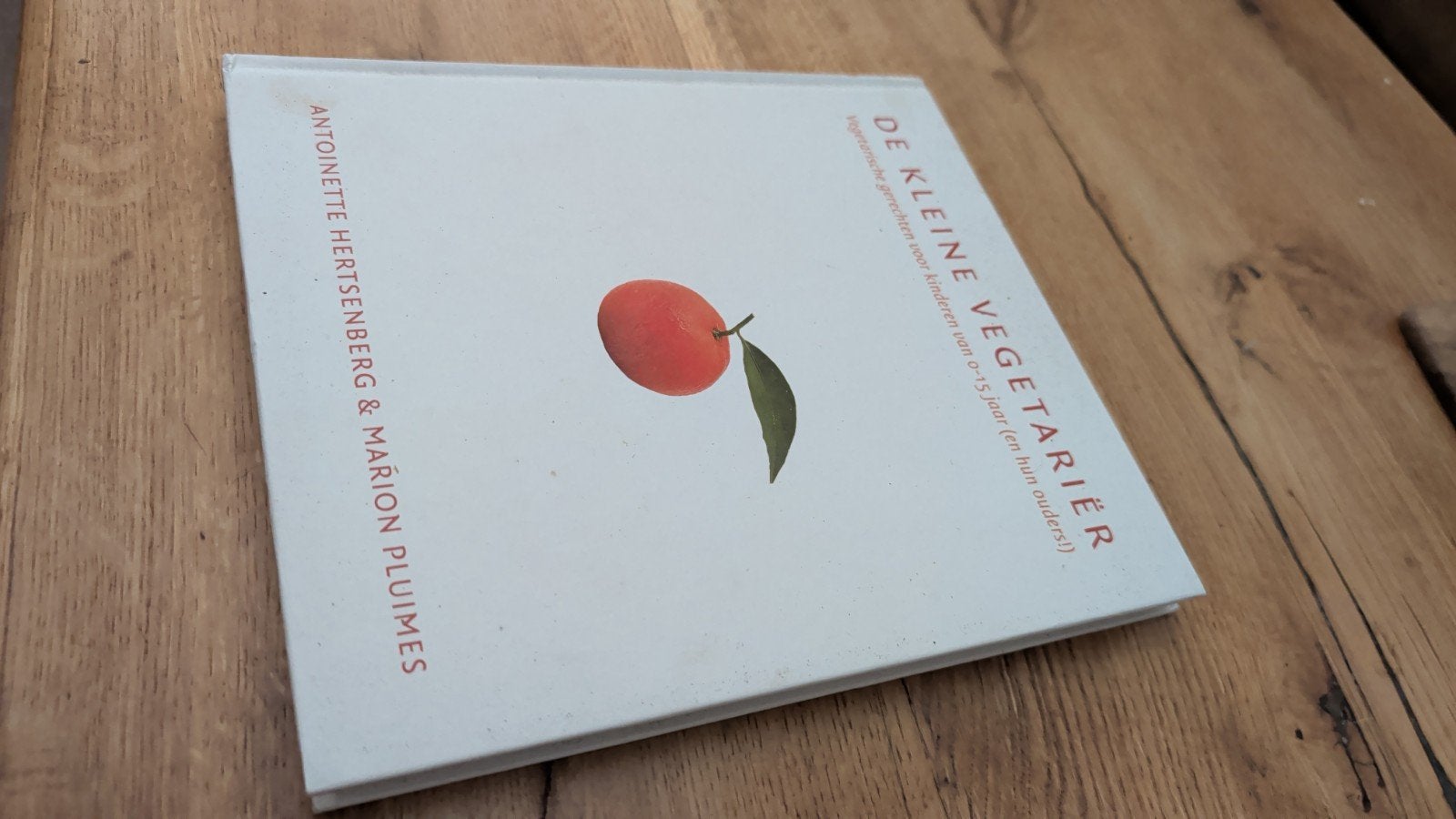 De Kleine Vegetariër: Kookboek voor kinderen en ouders, Boeken, Hoofdgerechten, Gezond koken, Ophalen of Verzenden, Zo goed als nieuw