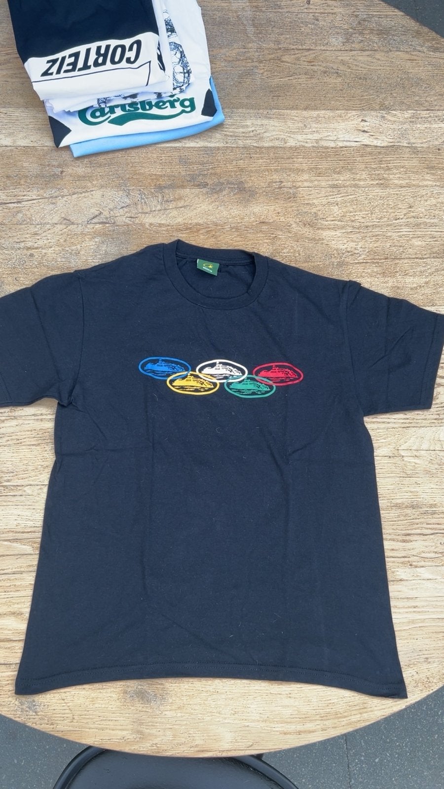 Zwart T-shirt met Olympische Ringen print - Maat M corteiz, Kleding | Heren, Ophalen of Verzenden, Zo goed als nieuw, Maat 48/50 (M)