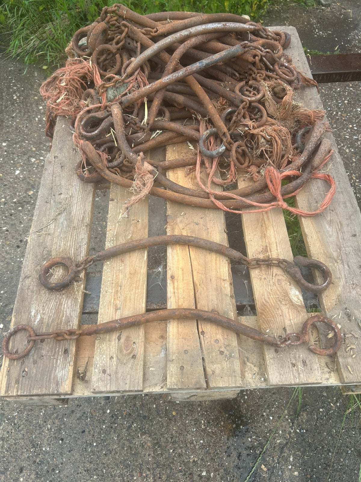 Grupstal (aanbindstal) benodigdheden, Toebehoren