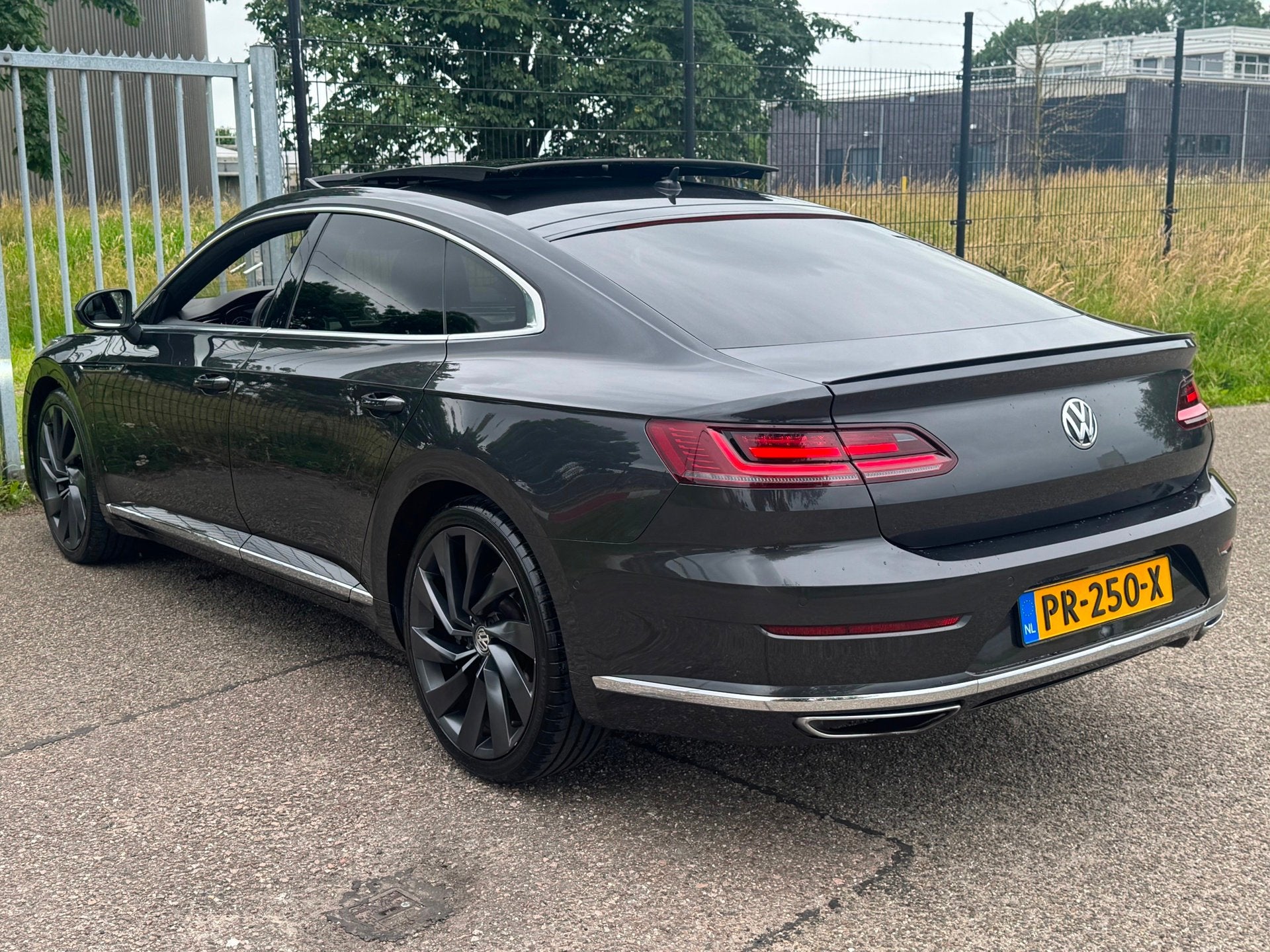 Volkswagen Arteon 2.0 TSI 4Motion Business R Panodak 20inch, Automaat, Arteon, Gebruikt, 4 cilinders