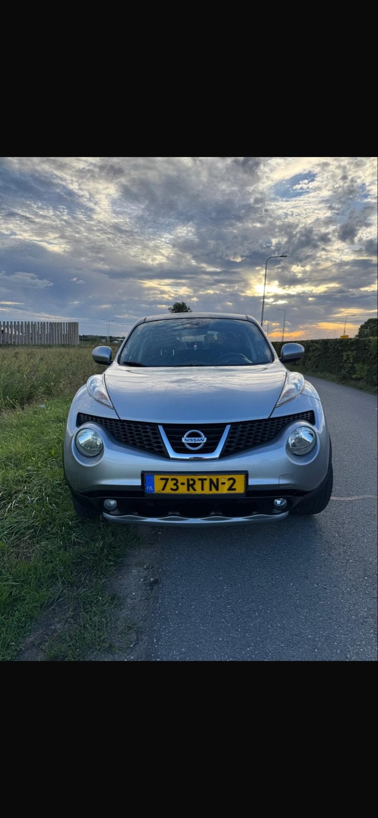 Nissan Juke 1.6 2011 Grijs, Auto's, 1250 kg, 4 cilinders, 49 €/maand, Origineel Nederlands