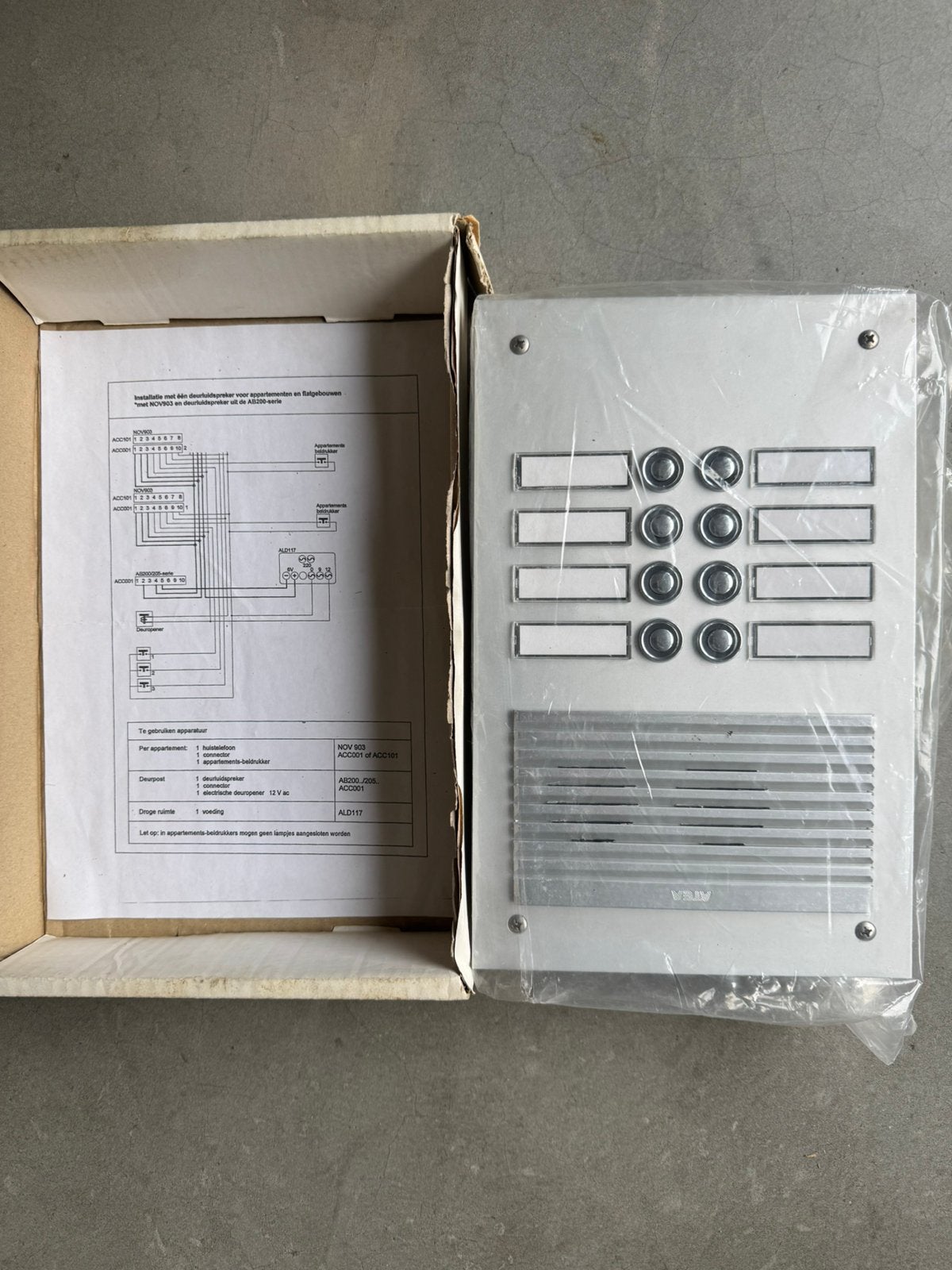 8 bels intercom unit, Ophalen of Verzenden, Zo goed als nieuw