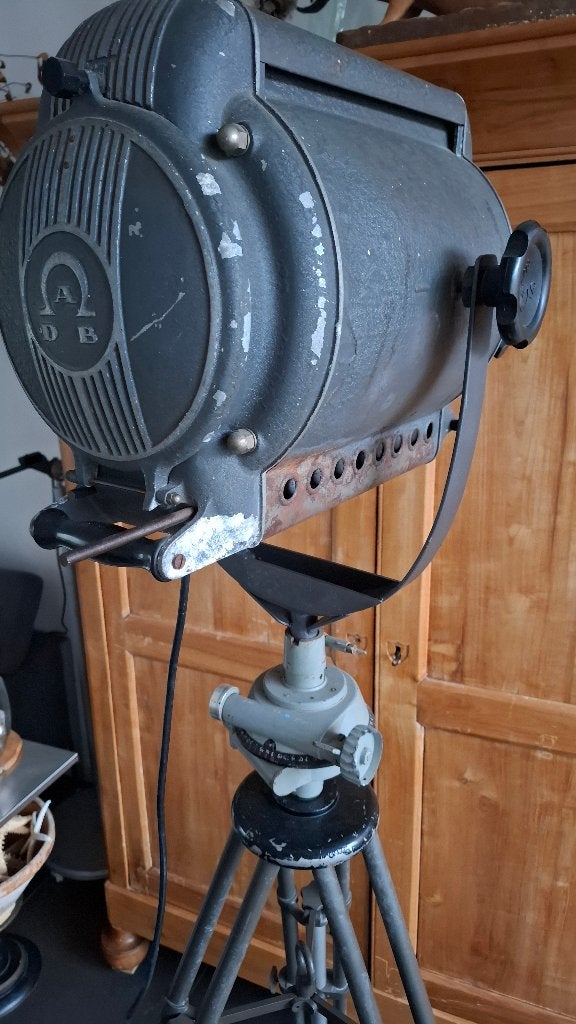 Oude theater lamp spot ADB incl statief en lampen statieven, Ophalen