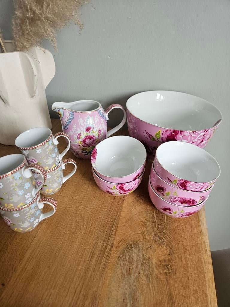 Pip Studio servies - zo goed als nieuw, Ophalen of Verzenden, Zo goed als nieuw, Overige stijlen, Porselein