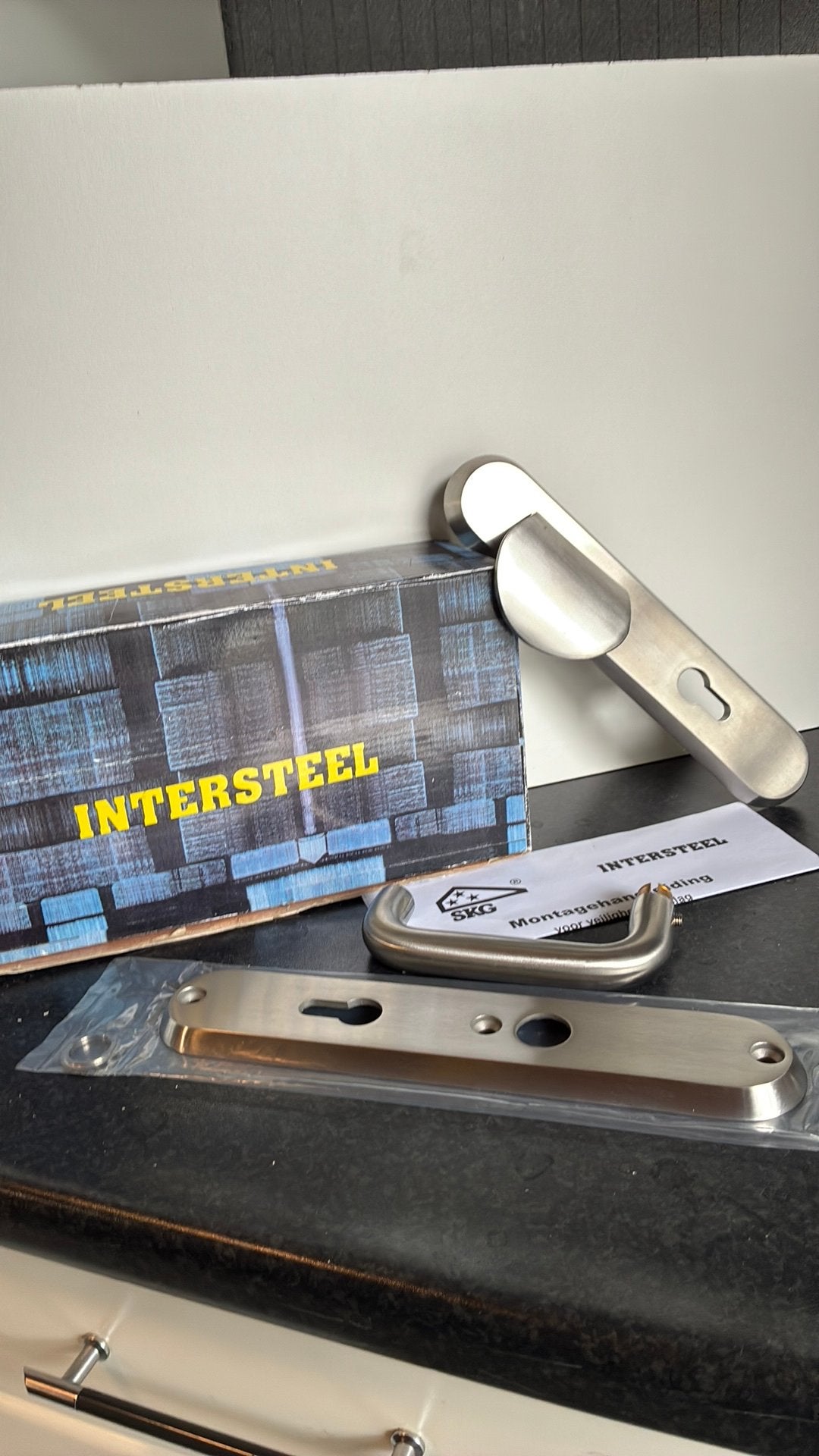 Voordeur veiligheids  beslag RVS   PC 72, Ophalen of Verzenden, Nieuw, Rvs, Klink of Kruk