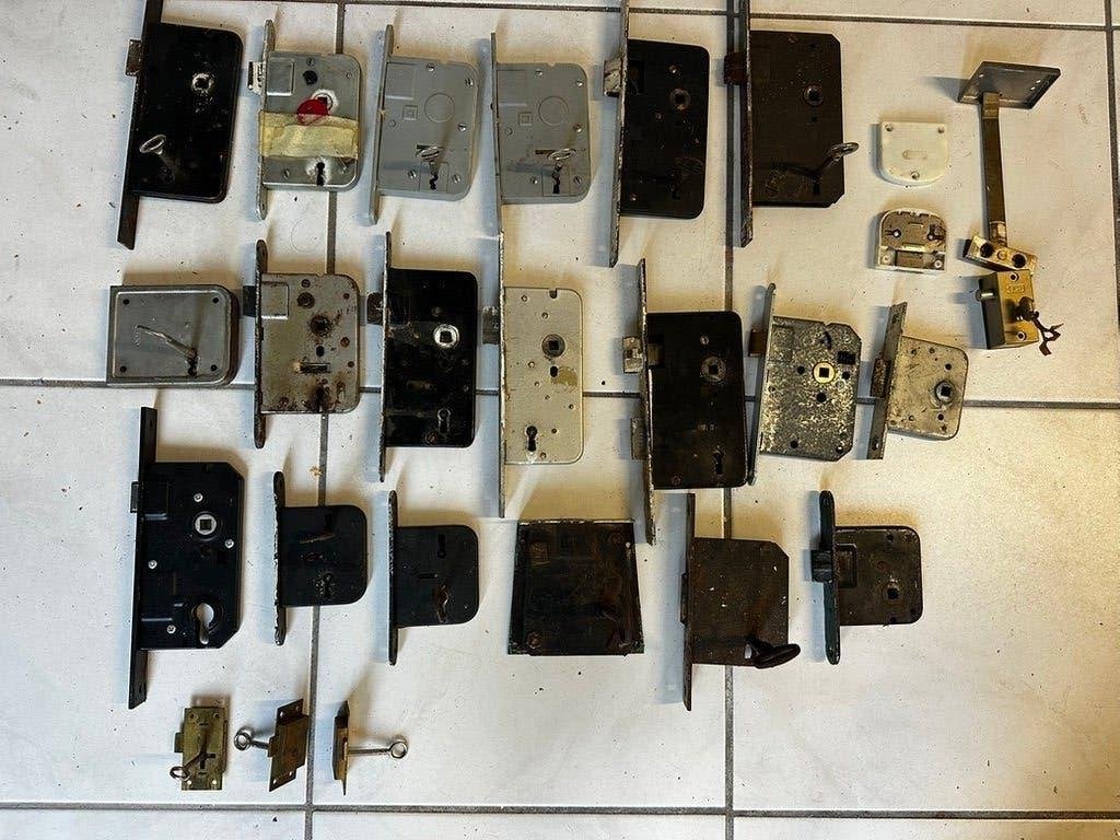 Deursloten voor renovatie/reparatie, Ophalen, Gebruikt, Slot