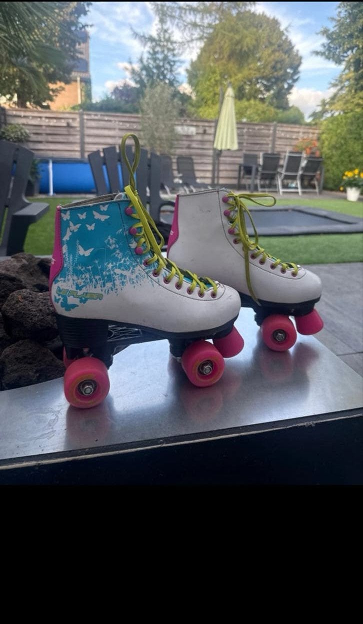 Rolschaatsen maat 38 - Wit met roze en blauw, Kinderen en Baby's, Speelgoed | Buiten | Rolschaatsen, Ophalen of Verzenden, Gebruikt