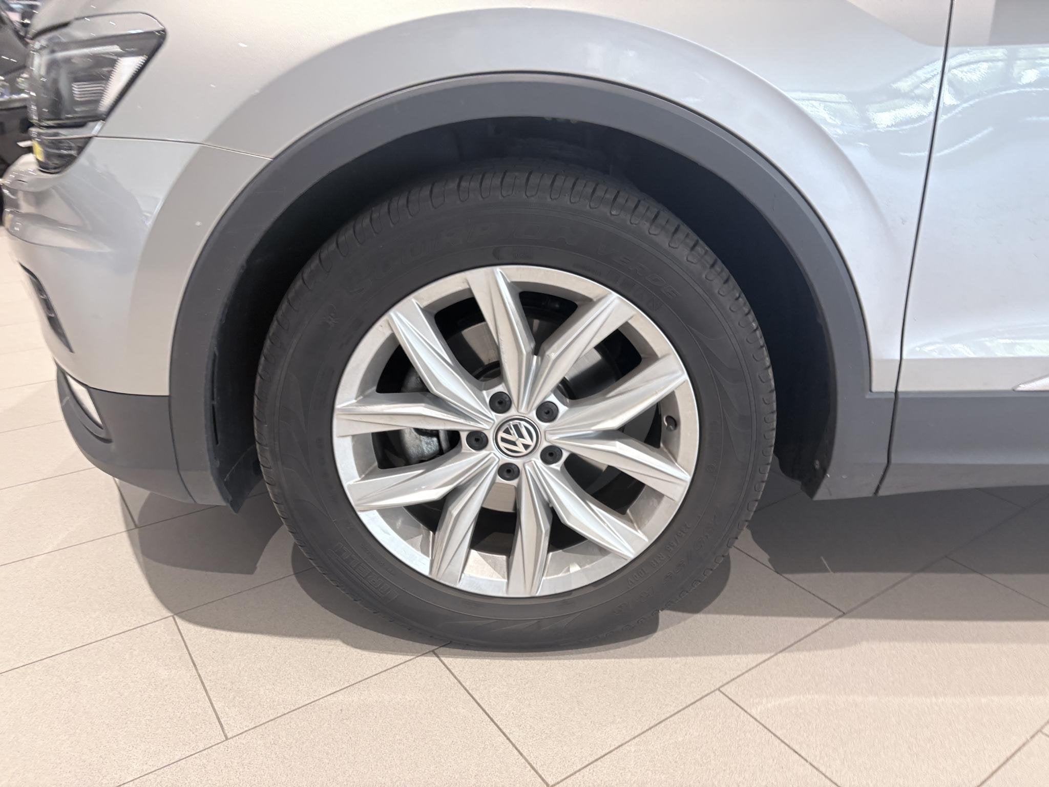 Volkswagen Tiguan 1.4 TSI ACT Highline, Auto's, 12 maanden, Stof, 4 cilinders, Origineel Nederlands