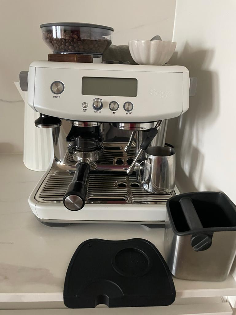 Sage Barista Express Espressomachine - Wit, Afneembaar waterreservoir, Gebruikt, Espresso apparaat, 2 tot 4 kopjes