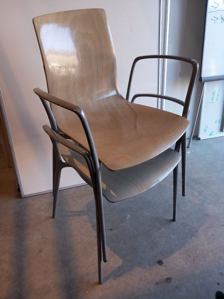 Vier Akaba Gorka stoelen design door Jorge Pensi, Huis en Inrichting, Stoelen, Ophalen, Gebruikt, Overige kleuren, -