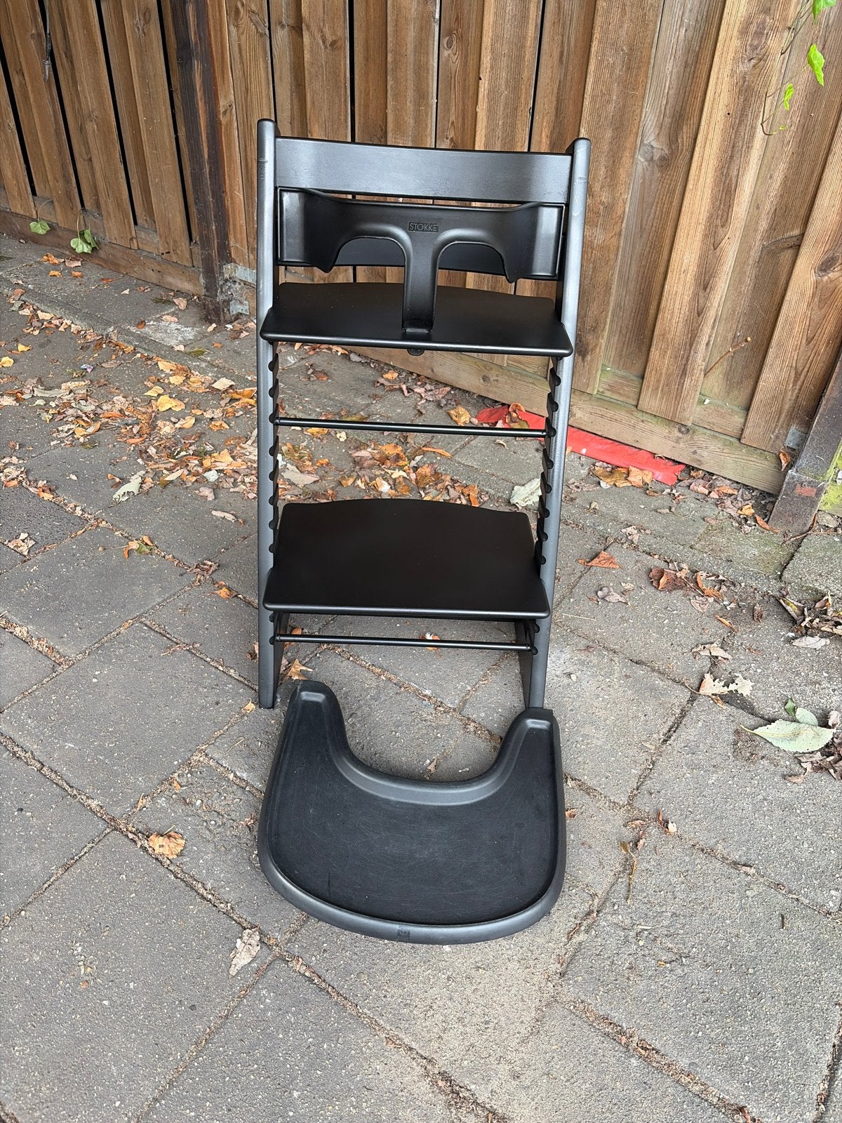 ZGAN Stokke Tripp Trapp meegroeistoel met tray beugel 2021, Kinderen en Baby's, Ophalen, Gebruikt, Meegroeistoel, Afneembaar eetblad