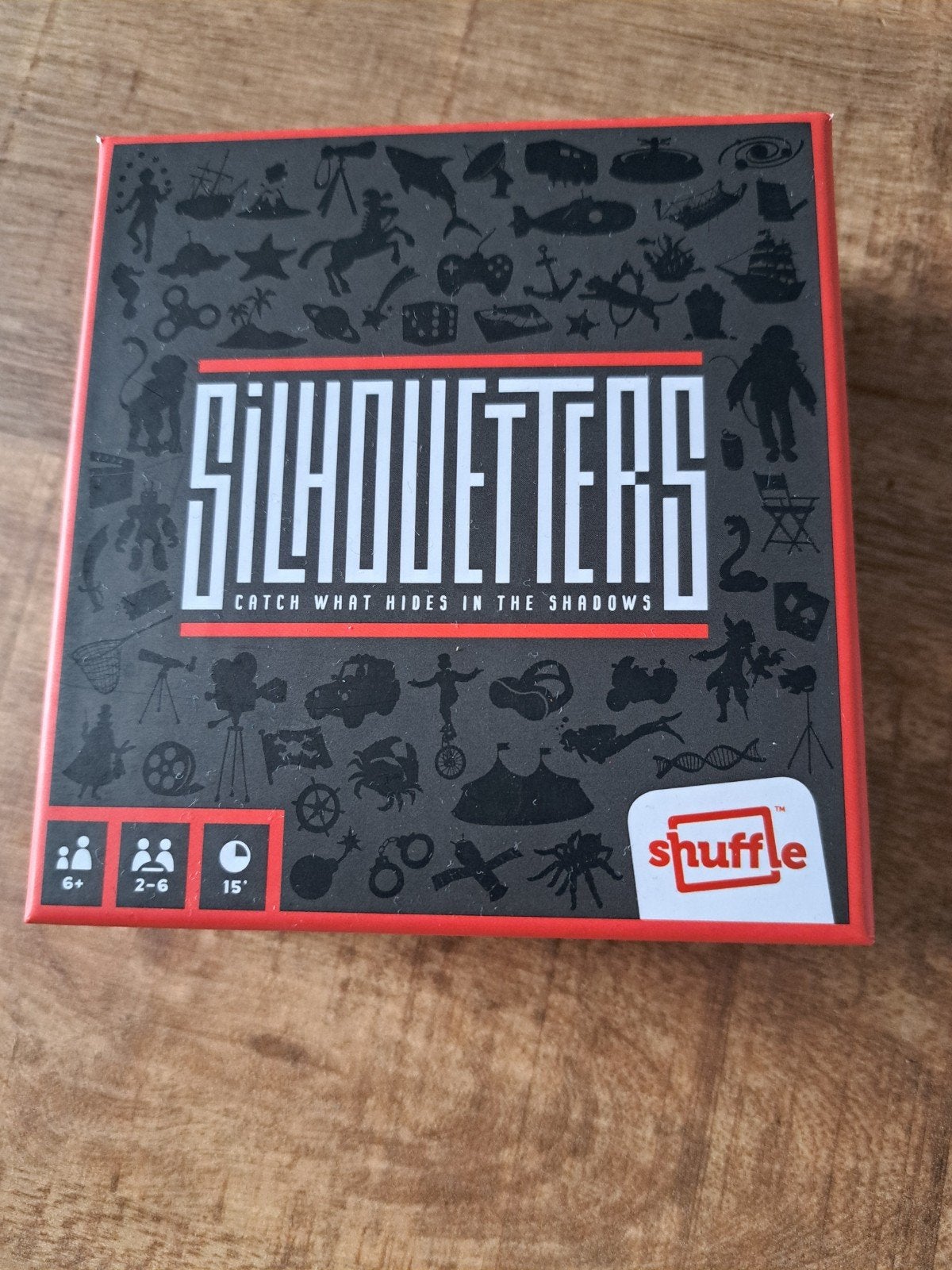 Silhouetters: Catch What Hides in the Shadows, Vijf spelers of meer, Ophalen of Verzenden, Zo goed als nieuw, Cartamundi