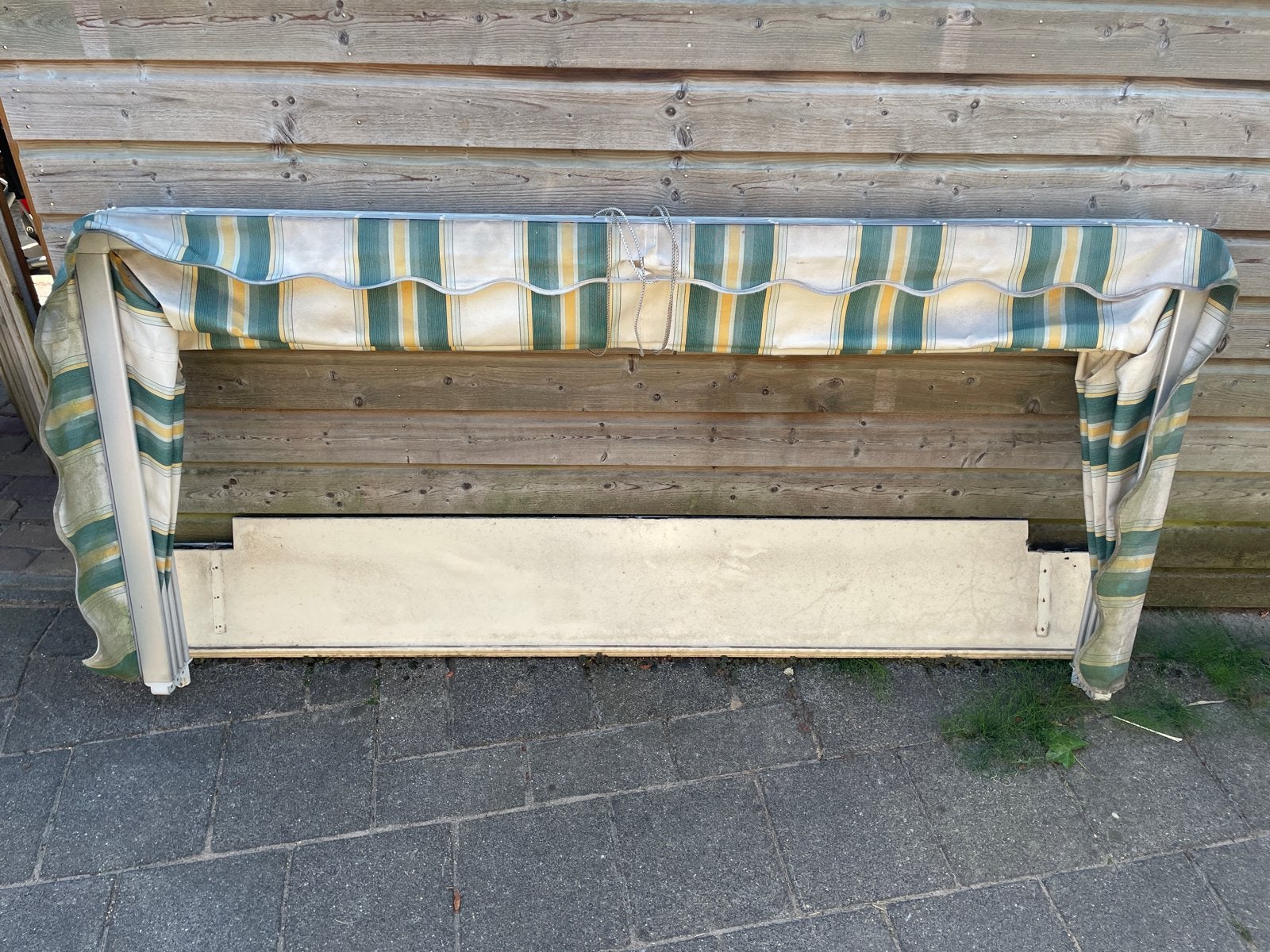 Gebruikt Markies Zonnescherm - Groen/Geel Gestreept, Tuin en Terras, Ophalen, Gebruikt, Minder dan 250 cm, Markies