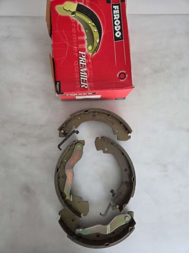 Set Remschoenen Volkswagen Transporter T4, -, Volkswagen, -, Nieuw