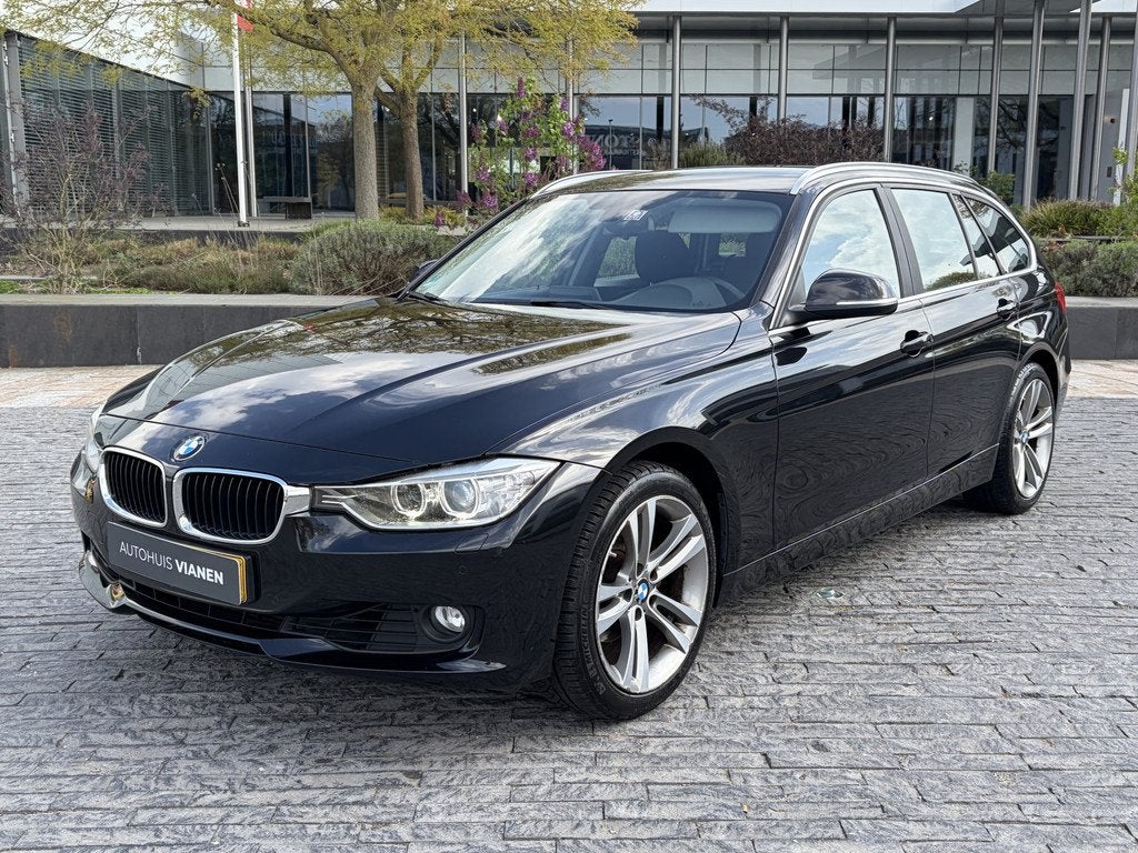 BMW 3 Serie Touring 320i Executive Sport / Automaat / Navi /, Automaat, Gebruikt, 4 cilinders, Zwart