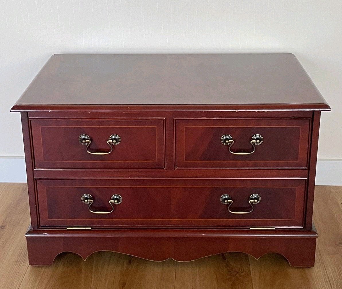 Klassiek klein dressoir/tv-meubel, Ophalen, Gebruikt, Klassiek, 50 tot 100 cm