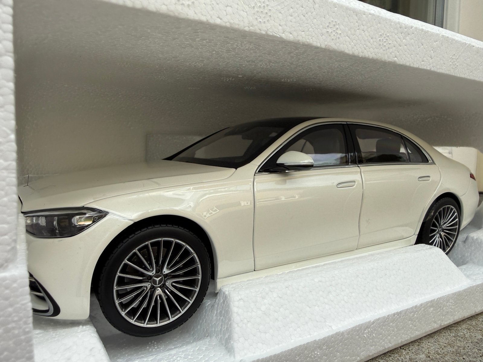 1:18 Mercedes W223 S-Klasse AMG-Line wit 2021 Norev 183801, Auto, Norev, 70-72 Av. de Bohlen, Vaulx-en-Velin, 69120, France, Norev