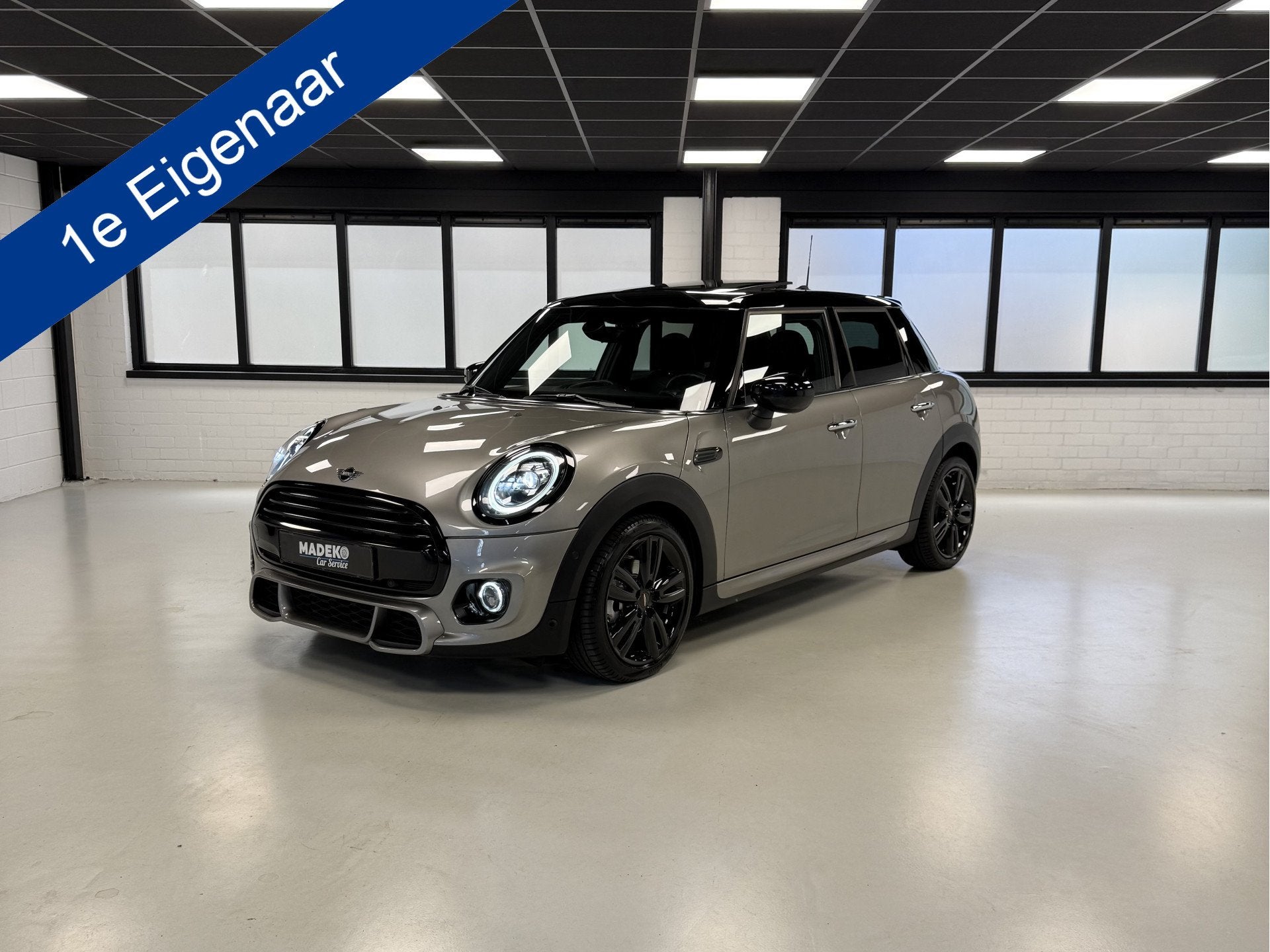 MINI 5-deurs 1.5 Cooper John Cooper Works|Pano|Keyless|Sfeer