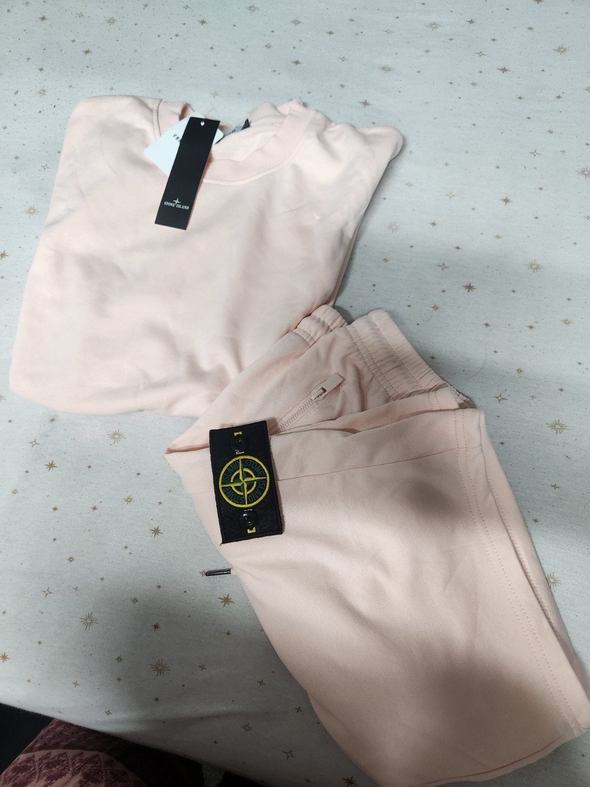 Stone Island T-shirt en korte broek set - Nieuw(maat S), Kleding | Heren, Overige Herenkleding, Ophalen, Nieuw, Stone Island