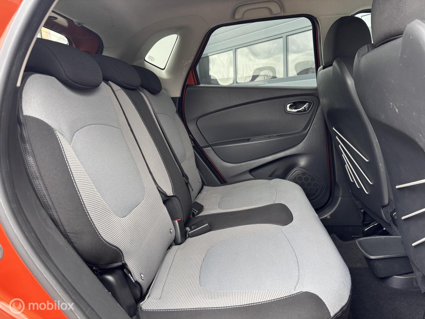 Foto 24 van Renault Captur 0.9 TCe Dynamique Uitvoering _ 1Ste Eigenaar