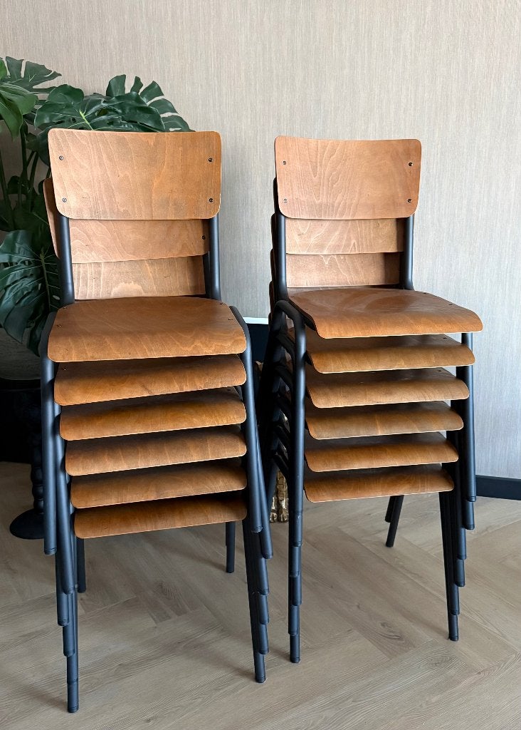 4 Retro eetkamerstoelen Oscar Leen Bakker bruin/zwart, Ophalen, Bruin, Zo goed als nieuw, Vijf, Zes of meer stoelen
