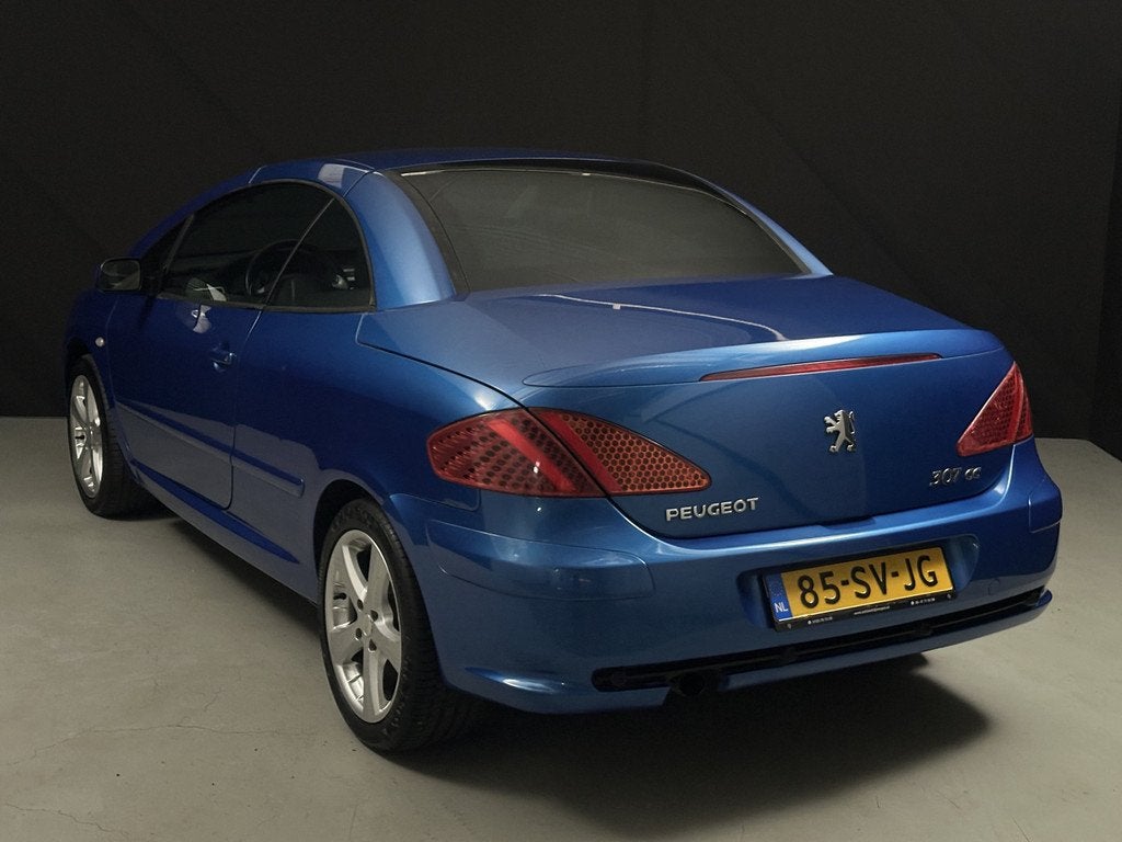 Peugeot 307 CC 2.0-16V *AC*Cabrio*Full Leather* (bj 2003), Auto's, Peugeot, Voorwielaandrijving, Gebruikt, 4 cilinders, Handgeschakeld
