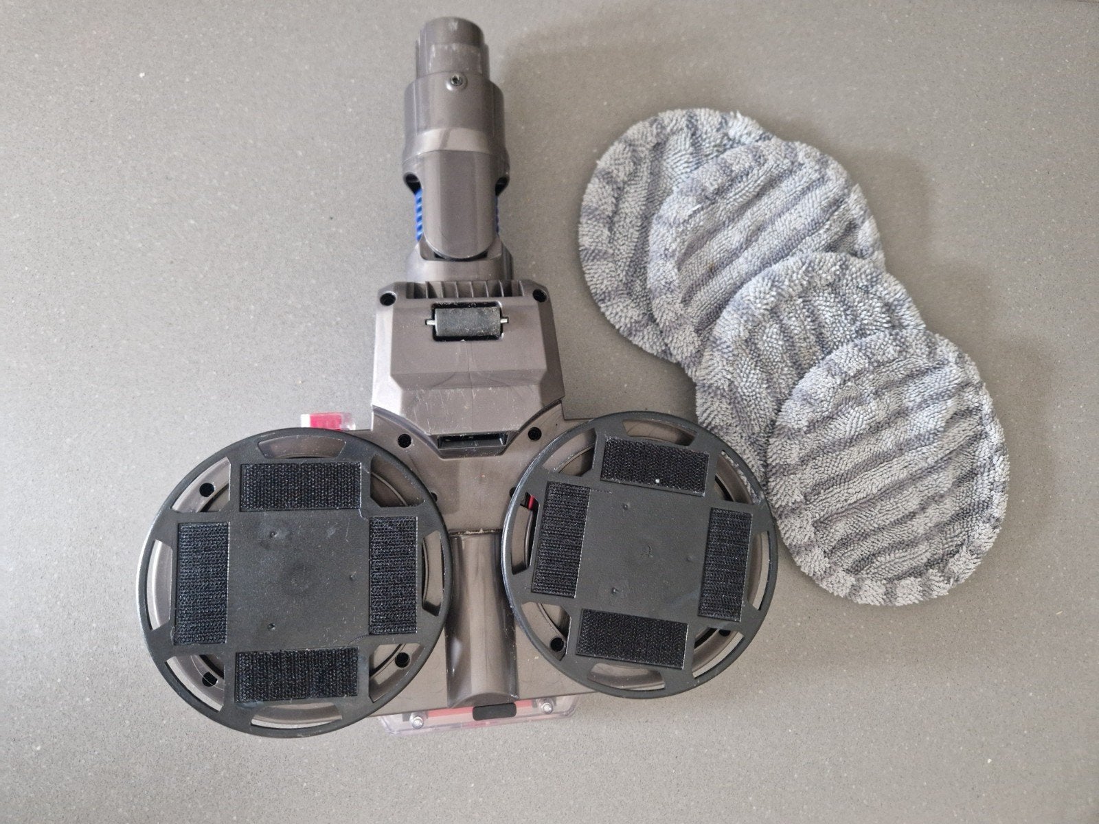 Dyson Mop Dweilopzetstuk V7, V8, V11, V15 + 6 Dweilmops, Witgoed en Apparatuur, Stofzuigers, Nieuw, Ophalen of Verzenden, Dweilfunctie