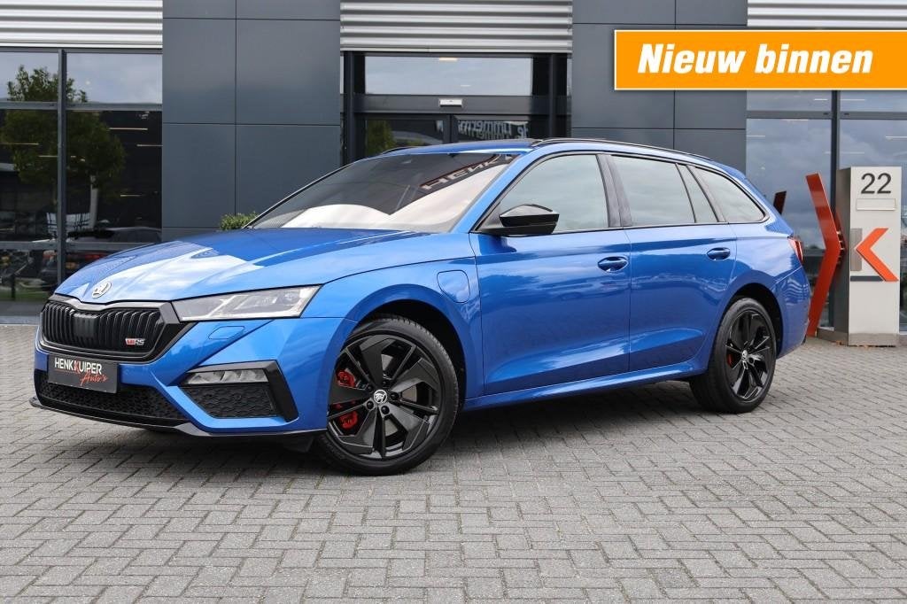 Skoda OCTAVIA Combi 1.4 TSI RS iV 245pk/ Sportstoelen elektr, Automaat, Gebruikt, Met garantie (alle), Blauw