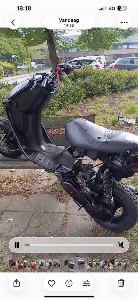 Buxy met 70cc, 17.5mm carb en unieke crossbanden, Fietsen en Brommers, Brommers | Overige merken, Ophalen, Gebruikt